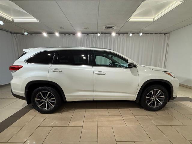 used 2018 Toyota Highlander car, priced at $22,803