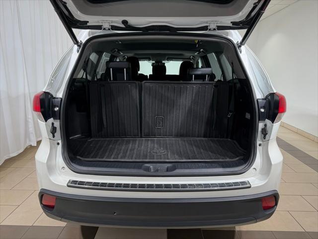 used 2018 Toyota Highlander car, priced at $22,803