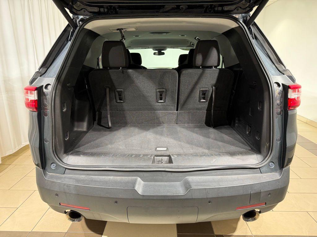 used 2020 Chevrolet Traverse car, priced at $19,683