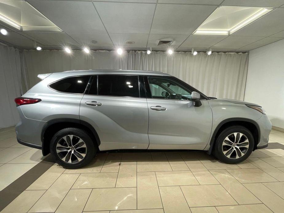 used 2021 Toyota Highlander car, priced at $38,703