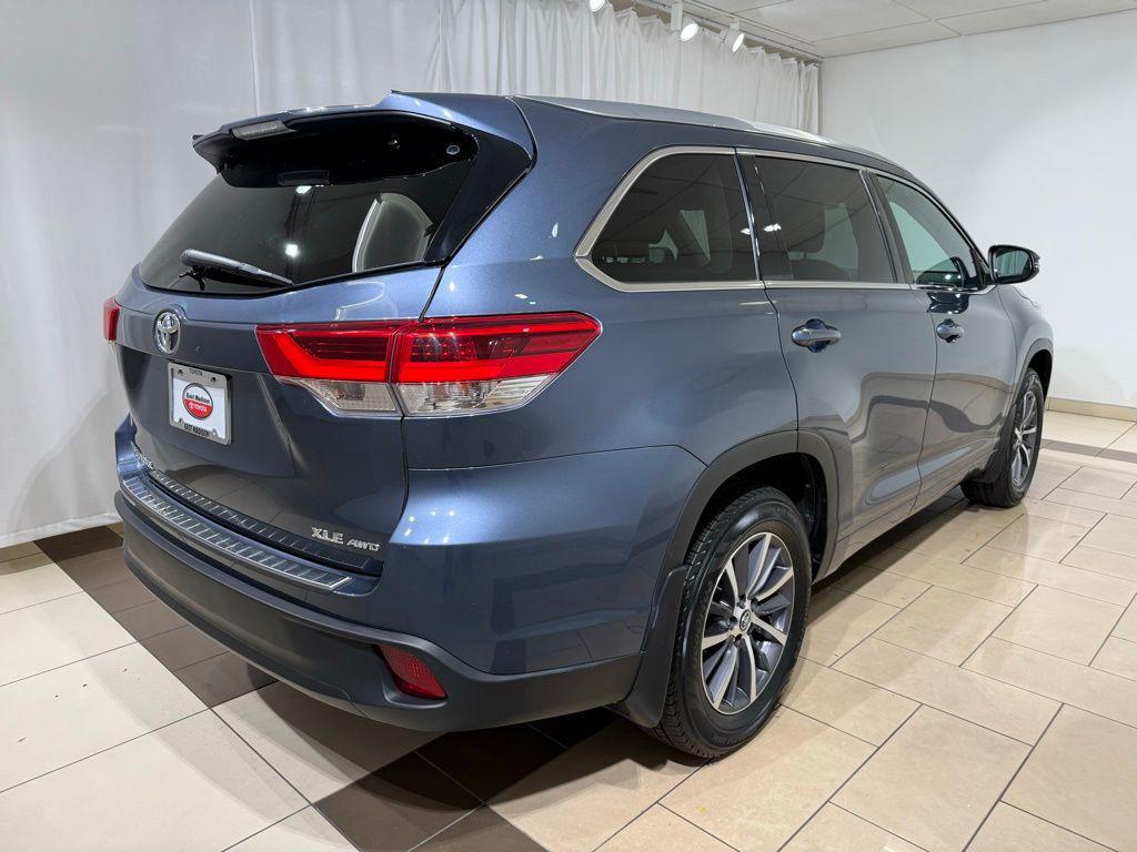 used 2018 Toyota Highlander car, priced at $27,882
