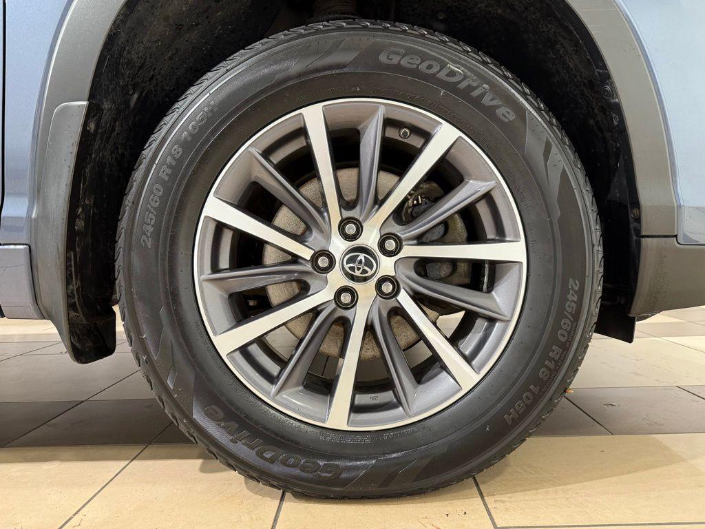 used 2018 Toyota Highlander car, priced at $27,882