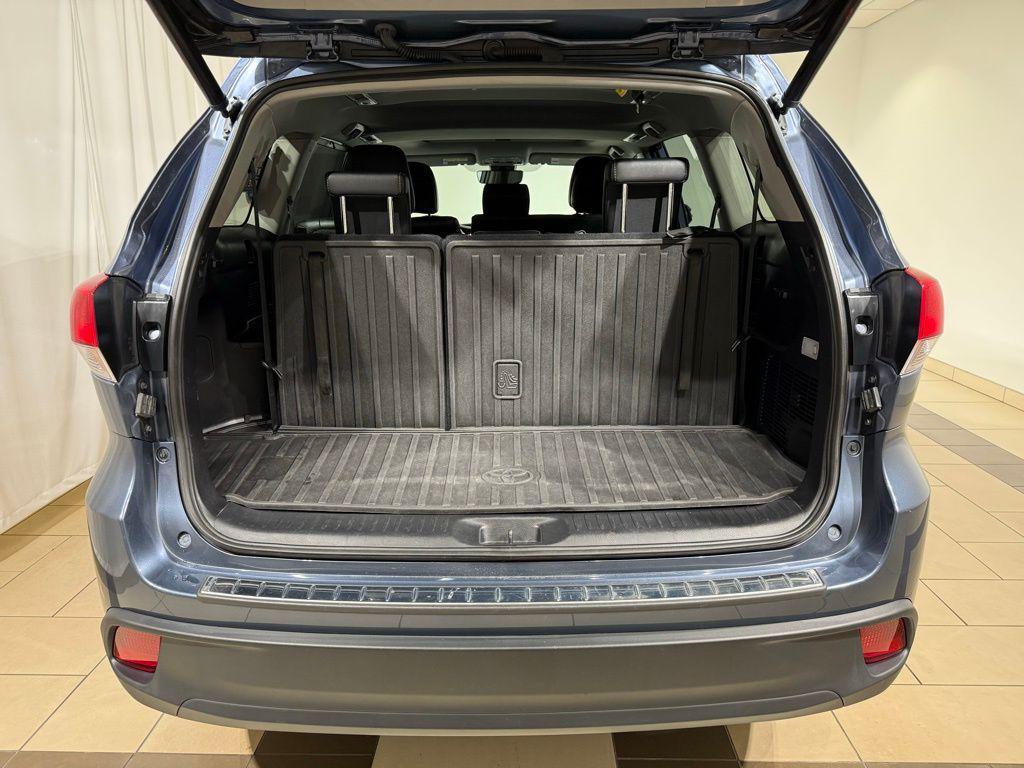used 2018 Toyota Highlander car, priced at $27,882