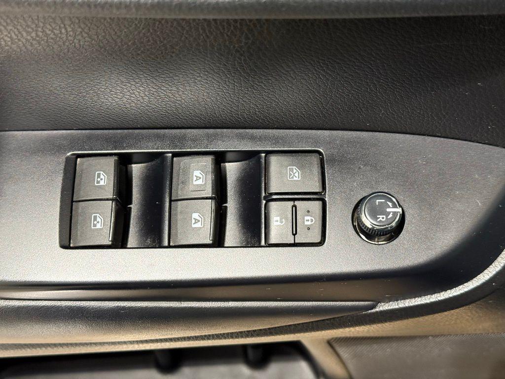 used 2018 Toyota Highlander car, priced at $27,882