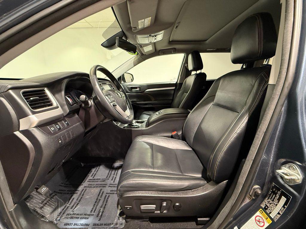 used 2018 Toyota Highlander car, priced at $27,882