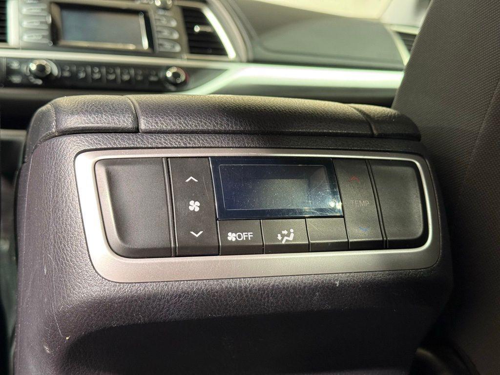 used 2019 Toyota Highlander car, priced at $25,992