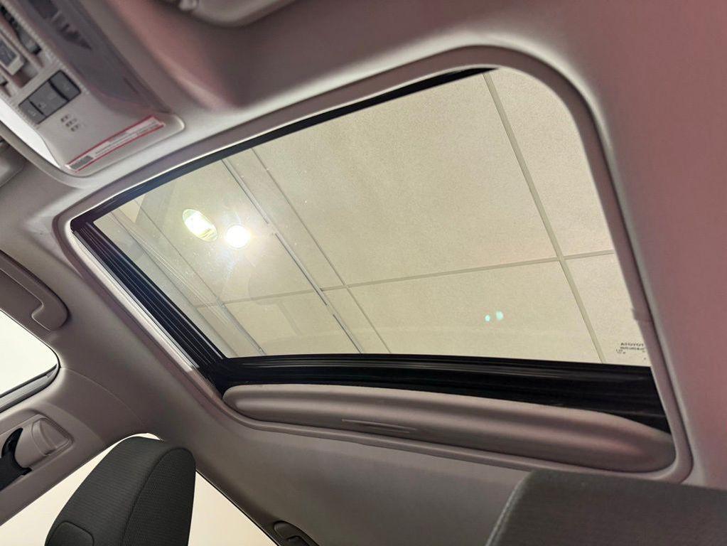 used 2022 Toyota RAV4 Hybrid car, priced at $33,907