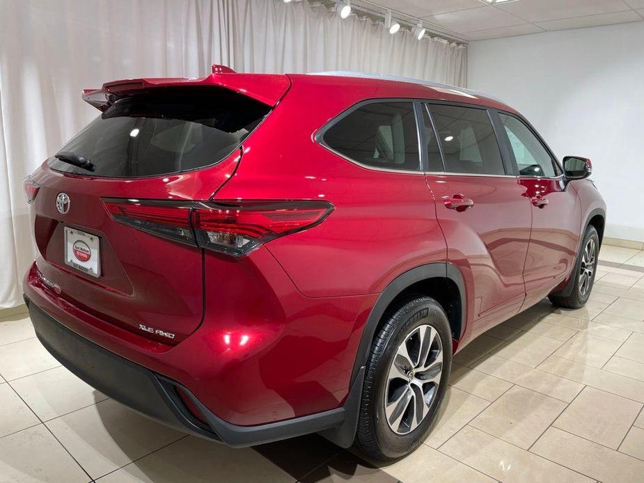 used 2023 Toyota Highlander car, priced at $43,992