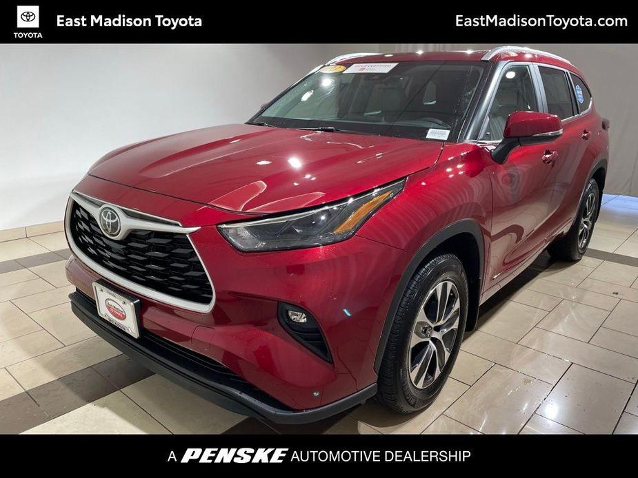 used 2023 Toyota Highlander car, priced at $43,992