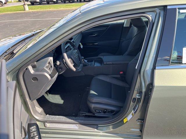 new 2025 Lexus ES 350 car, priced at $47,515