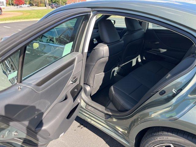 new 2025 Lexus ES 350 car, priced at $47,515