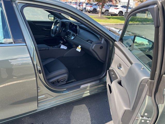 new 2025 Lexus ES 350 car, priced at $47,515