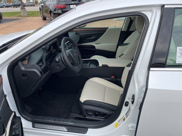 new 2025 Lexus ES 350 car, priced at $49,844