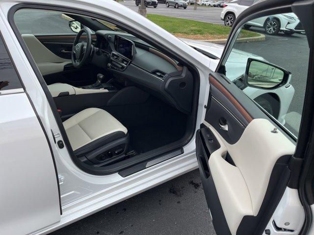new 2025 Lexus ES 350 car, priced at $49,844