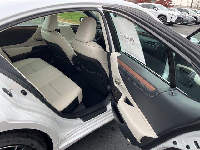 new 2025 Lexus ES 350 car, priced at $49,844