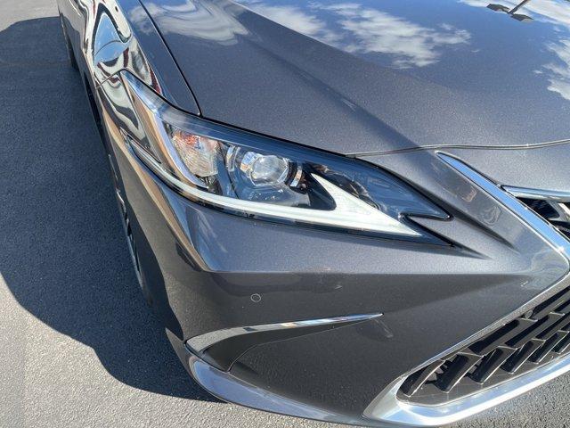new 2025 Lexus ES 300h car, priced at $50,925
