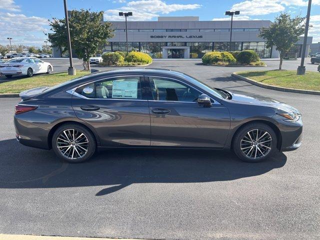 new 2025 Lexus ES 300h car, priced at $50,925
