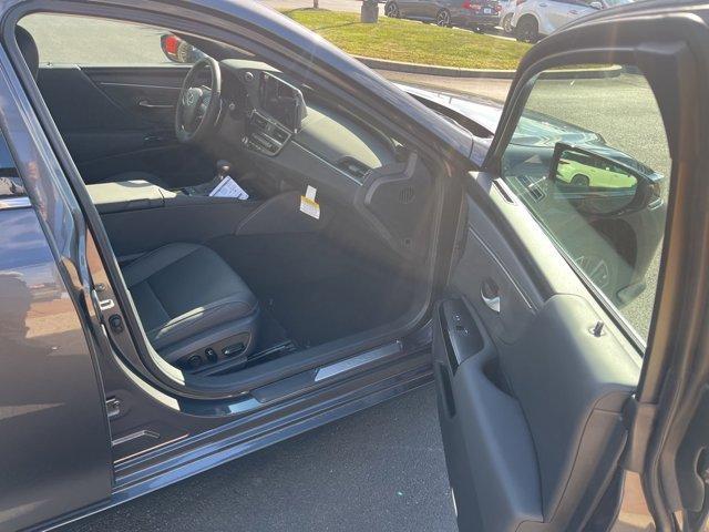 new 2025 Lexus ES 300h car, priced at $50,925