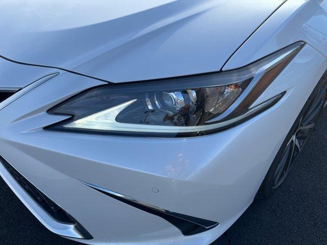 new 2025 Lexus ES 350 car, priced at $50,225