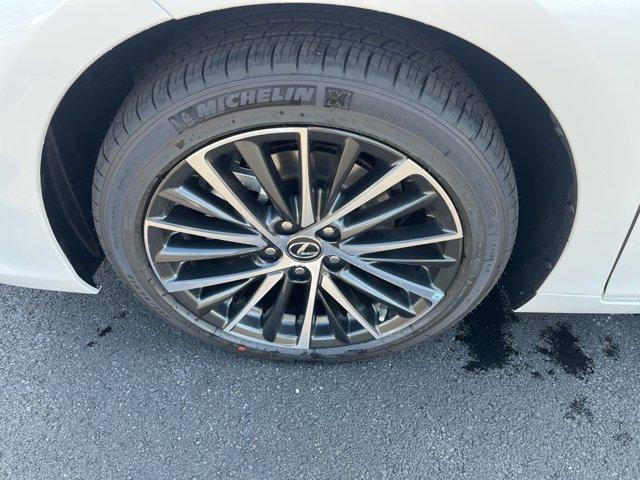 new 2025 Lexus ES 350 car, priced at $50,225