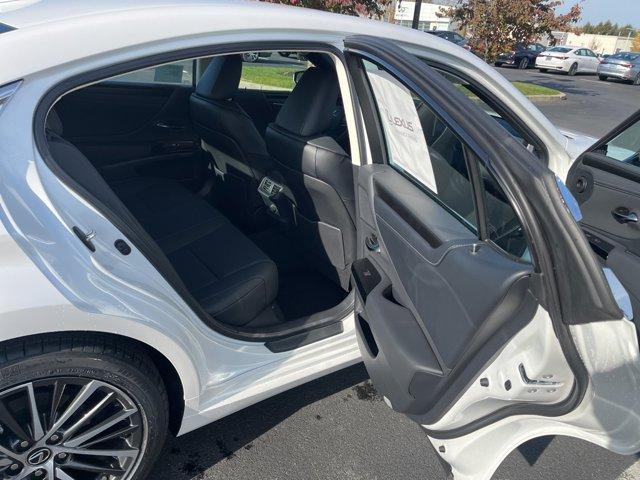 new 2025 Lexus ES 350 car, priced at $50,225