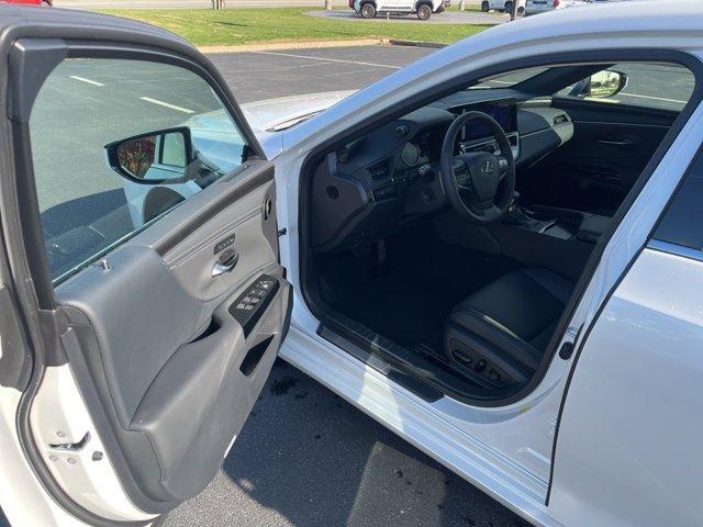 new 2025 Lexus ES 350 car, priced at $50,225