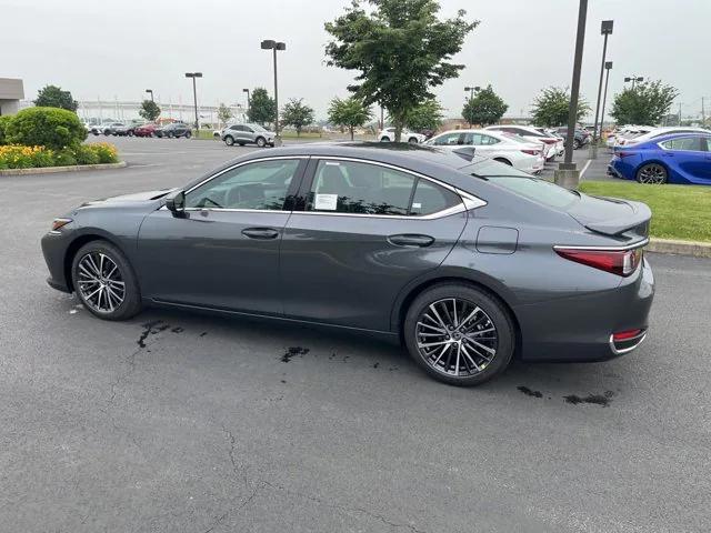 new 2025 Lexus ES 300h car, priced at $50,705