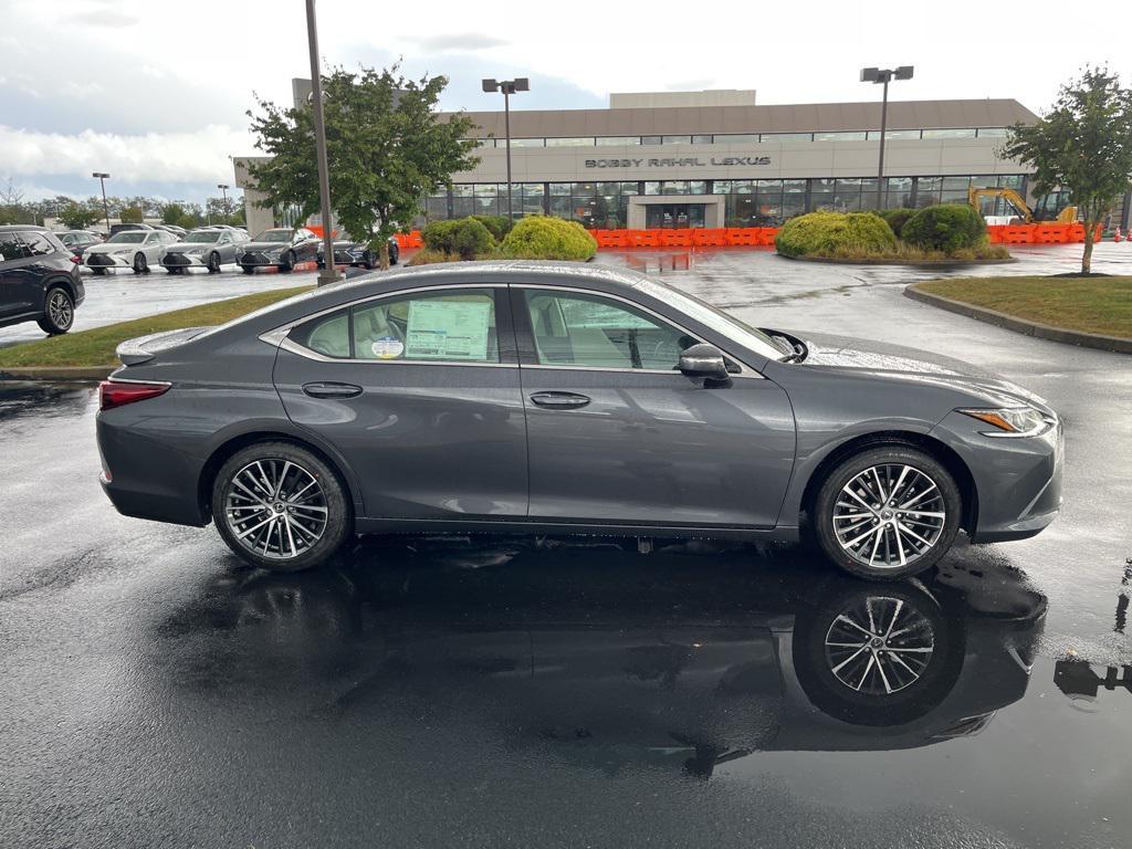 new 2025 Lexus ES 350 car, priced at $50,889
