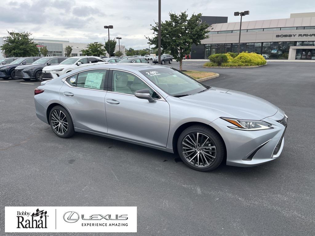 new 2025 Lexus ES 300h car, priced at $51,899