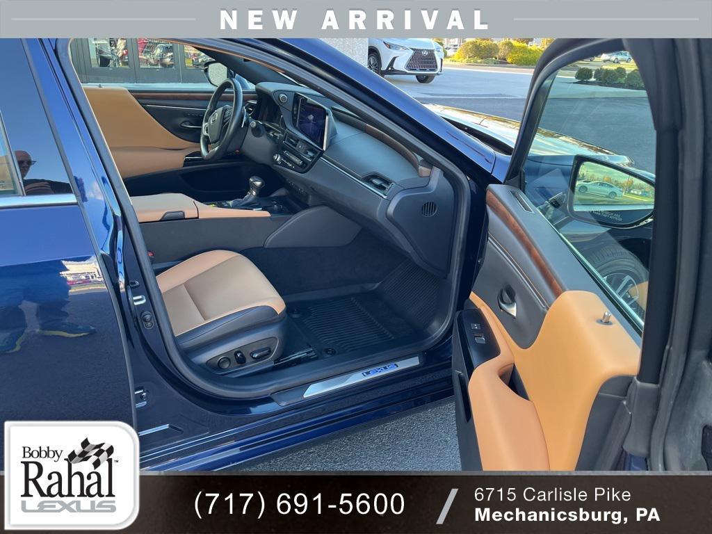 used 2025 Lexus ES 300h car, priced at $43,950