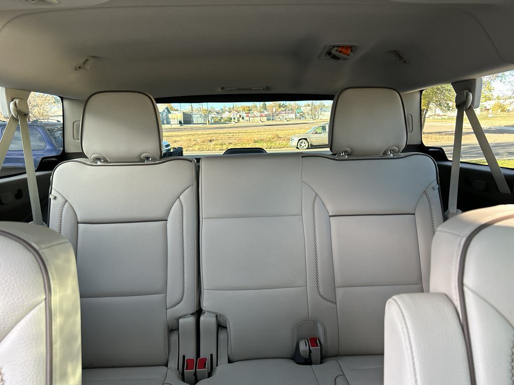 used 2022 GMC Yukon XL car