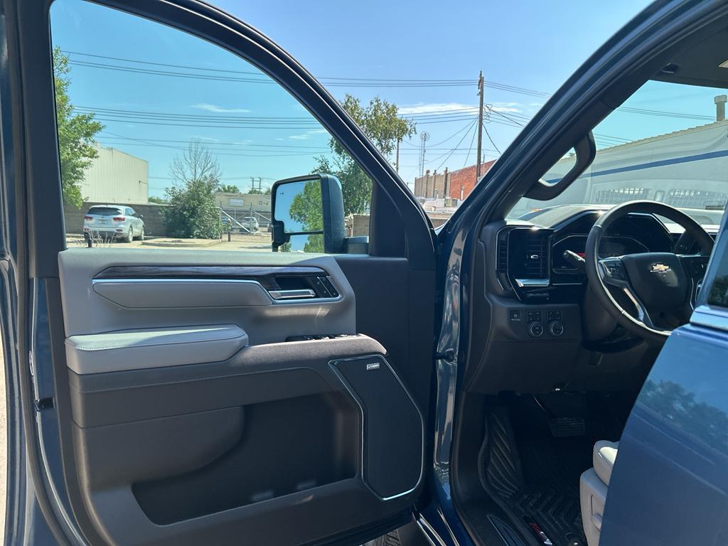 new 2025 Chevrolet Silverado 2500 car, priced at $72,690