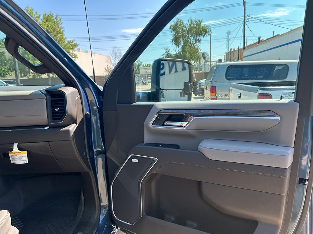 new 2025 Chevrolet Silverado 2500 car, priced at $72,690