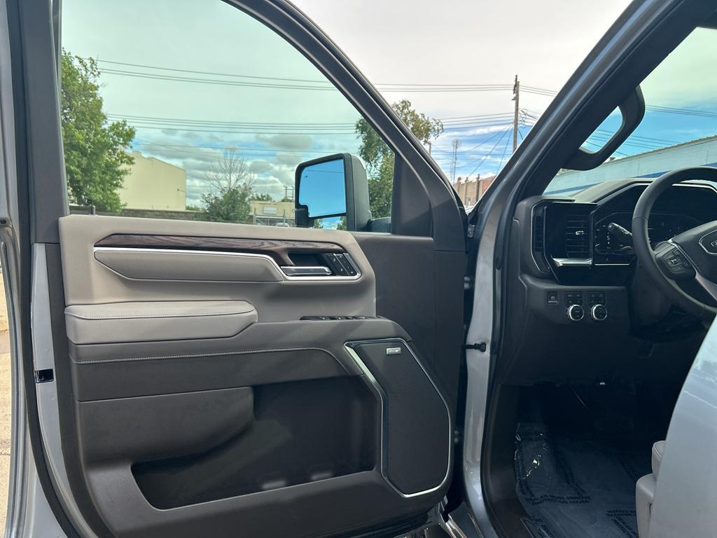 new 2025 GMC Sierra 3500 car, priced at $85,075