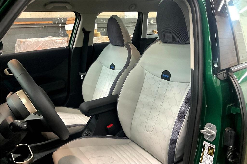 new 2025 MINI Hardtop car, priced at $37,410