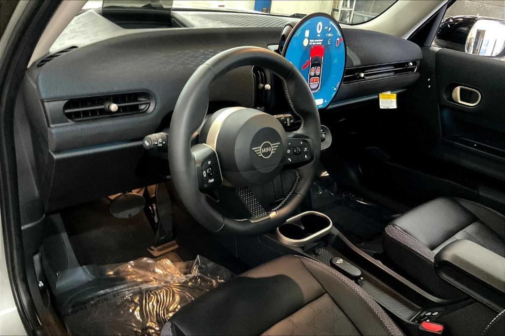 used 2025 MINI Hardtop car, priced at $32,992