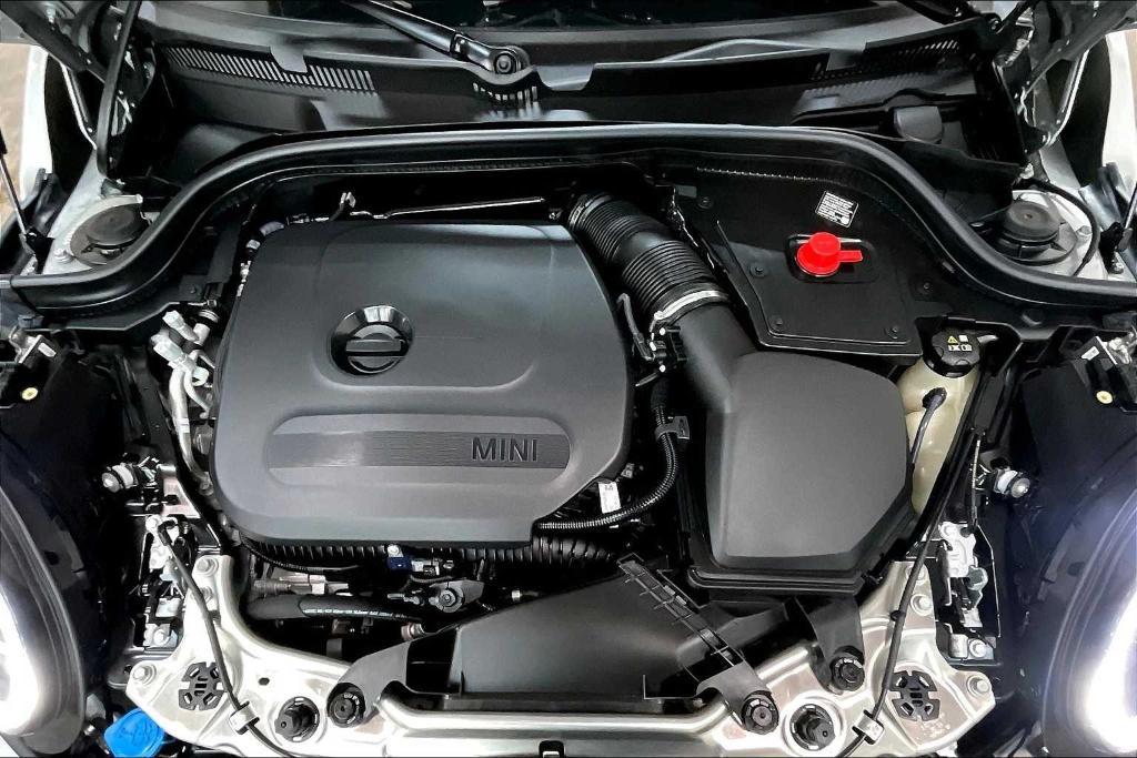 used 2025 MINI Hardtop car, priced at $32,992