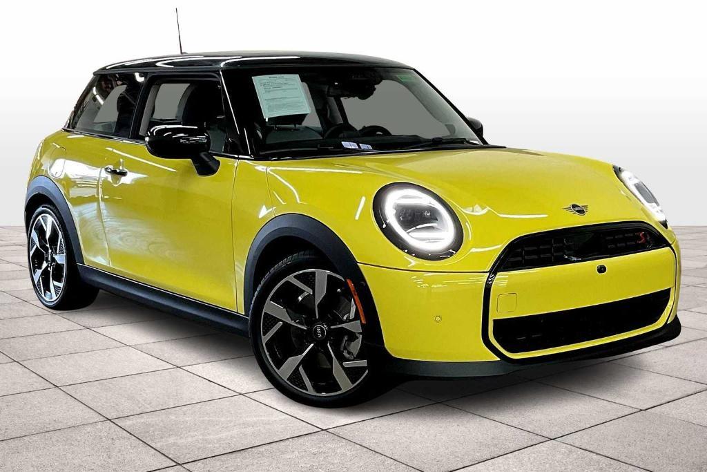 used 2025 MINI Hardtop car, priced at $31,991