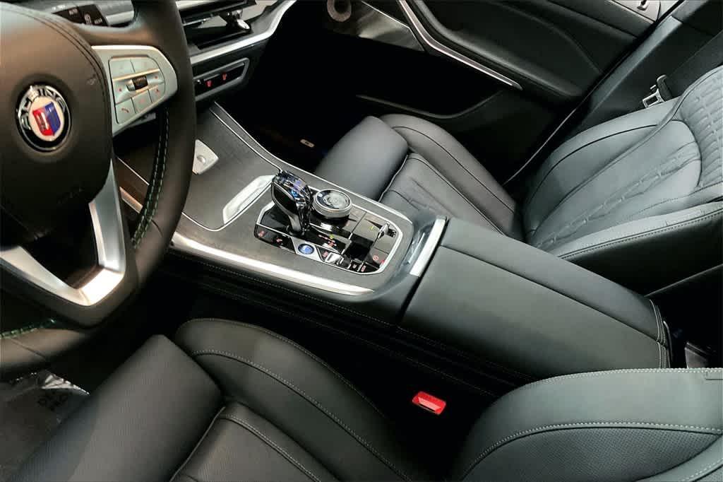 new 2025 BMW ALPINA XB7 car, priced at $159,695
