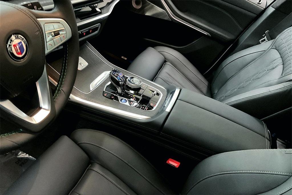 new 2025 BMW ALPINA XB7 car, priced at $159,695