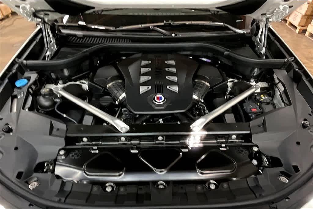 new 2025 BMW ALPINA XB7 car, priced at $159,695