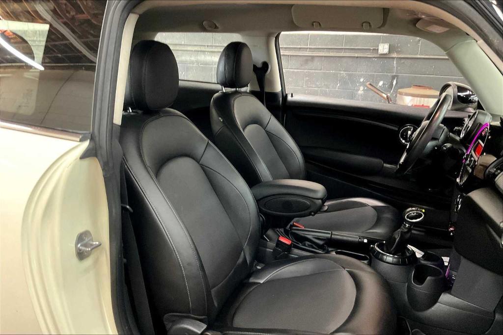 used 2015 MINI Hardtop car, priced at $9,999