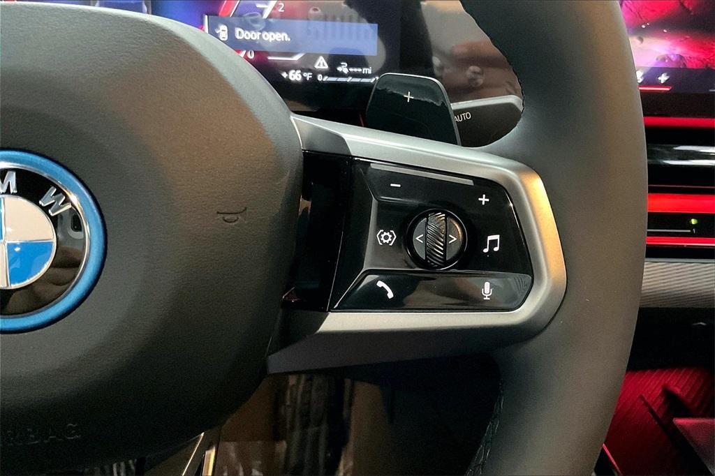 new 2025 BMW 550e car, priced at $80,125