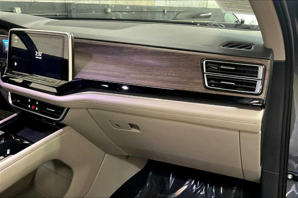 used 2024 Volkswagen Atlas car, priced at $44,694