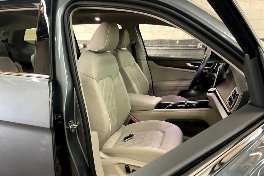 used 2024 Volkswagen Atlas car, priced at $44,694