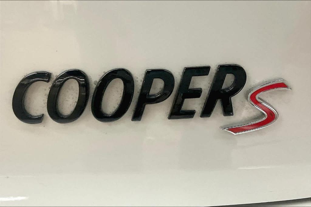 used 2024 MINI Hardtop car, priced at $27,697