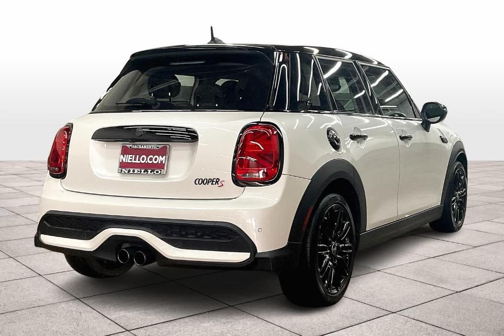 used 2024 MINI Hardtop car, priced at $27,697