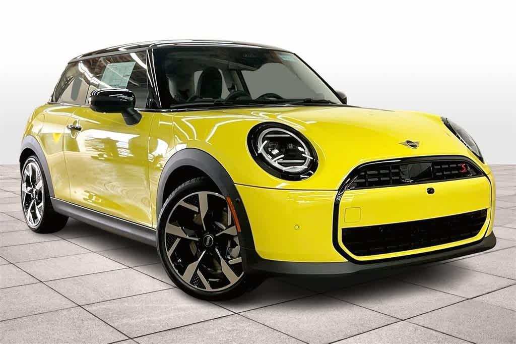 new 2025 MINI Hardtop car, priced at $37,490