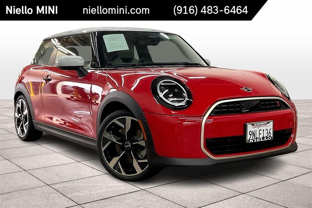 used 2025 MINI Hardtop car, priced at $32,992