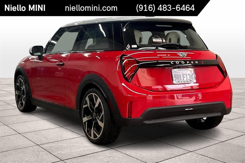 used 2025 MINI Hardtop car, priced at $32,992